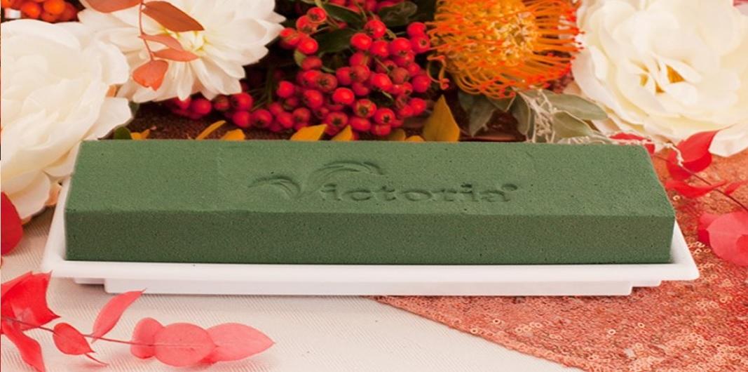 Kompozycja kwiatowa na komodę