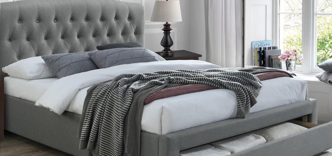 Jakie łóżko wybrać do małej sypialni?