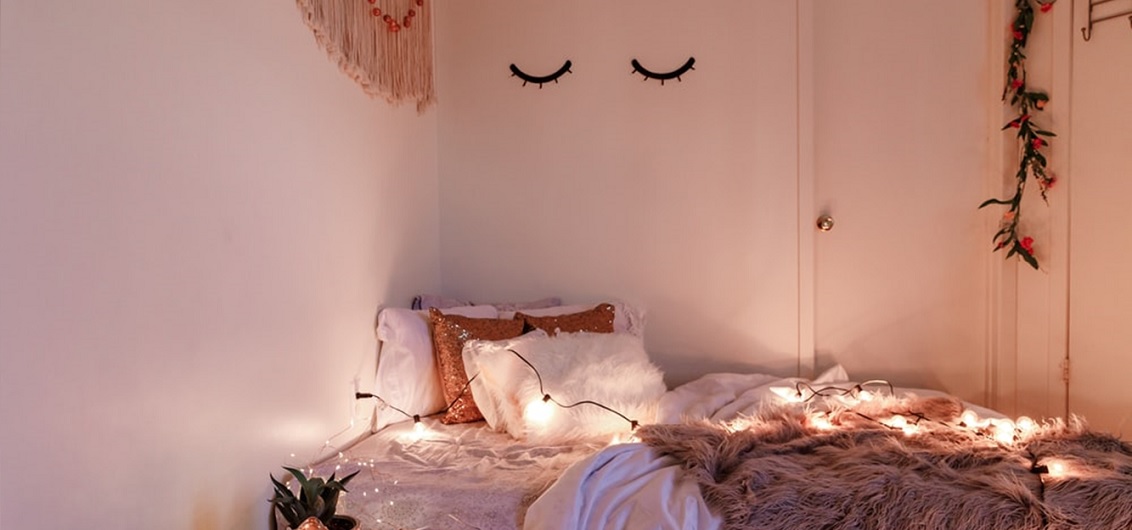 Styl boho we wnętrzach — jak zaaranżować sypialnię