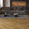 Obrazek Panele podłogowe wodoodporne jodełka Dąb Honey 8mm AC5 Herringbone WR 63267